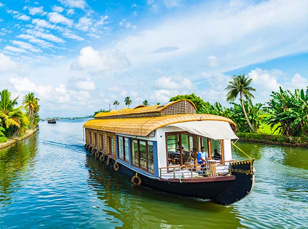 Exploring the Enchanting Beauty of Kerala: God’s Own Country